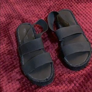 American Eagle Sandals